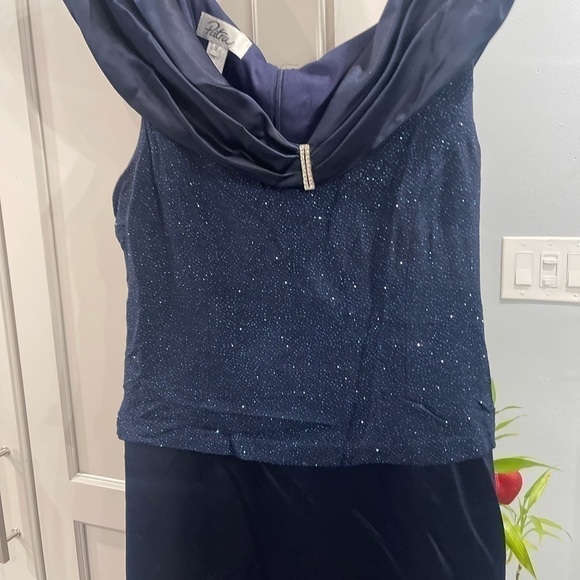 Patra Starburst Lace Gown woman’s size 16 - Picture 12 of 15